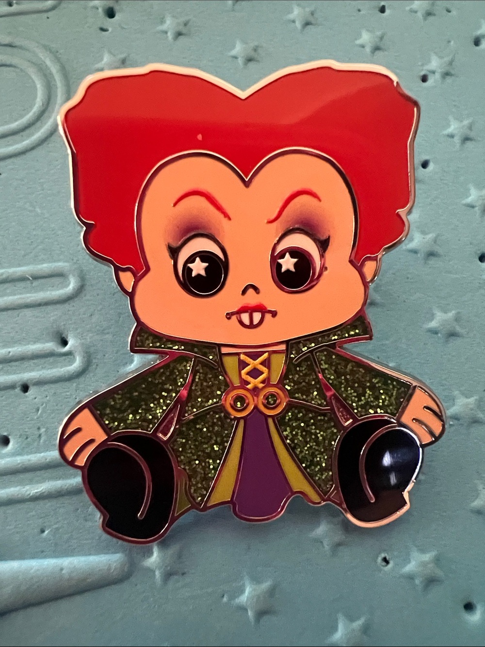 Disney Wishables Shimmer Mystery Hocus Pocus Winifred Sanderson Glitter Pin